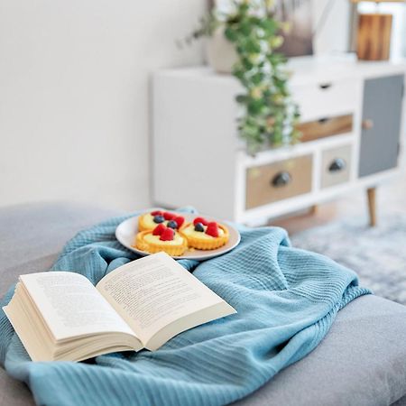 Hygge Apartments: Lakeside Retreat with Garden and Pet-Friendly Atmosphere Goehren-Lebbin Exterior photo